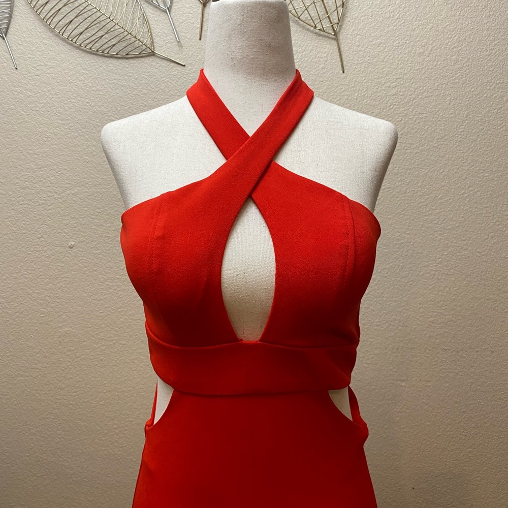 Bodycon Cut- out halter neck dress
